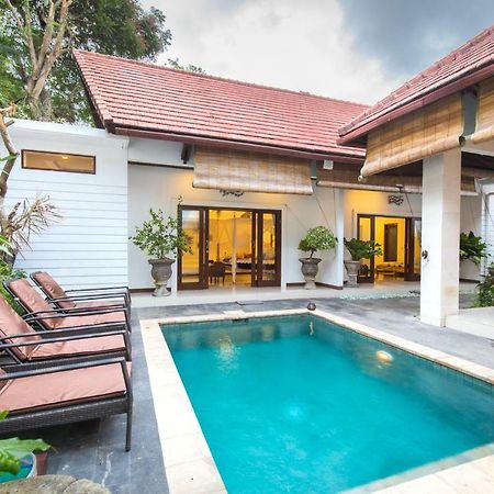 Villa Kamboja Five سمينياك المظهر الخارجي الصورة